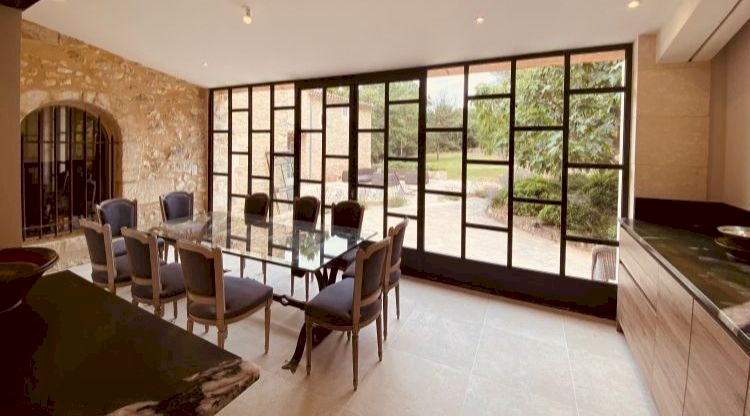 Création d'une cuisine dans un Mas du 19ème - Lubéron