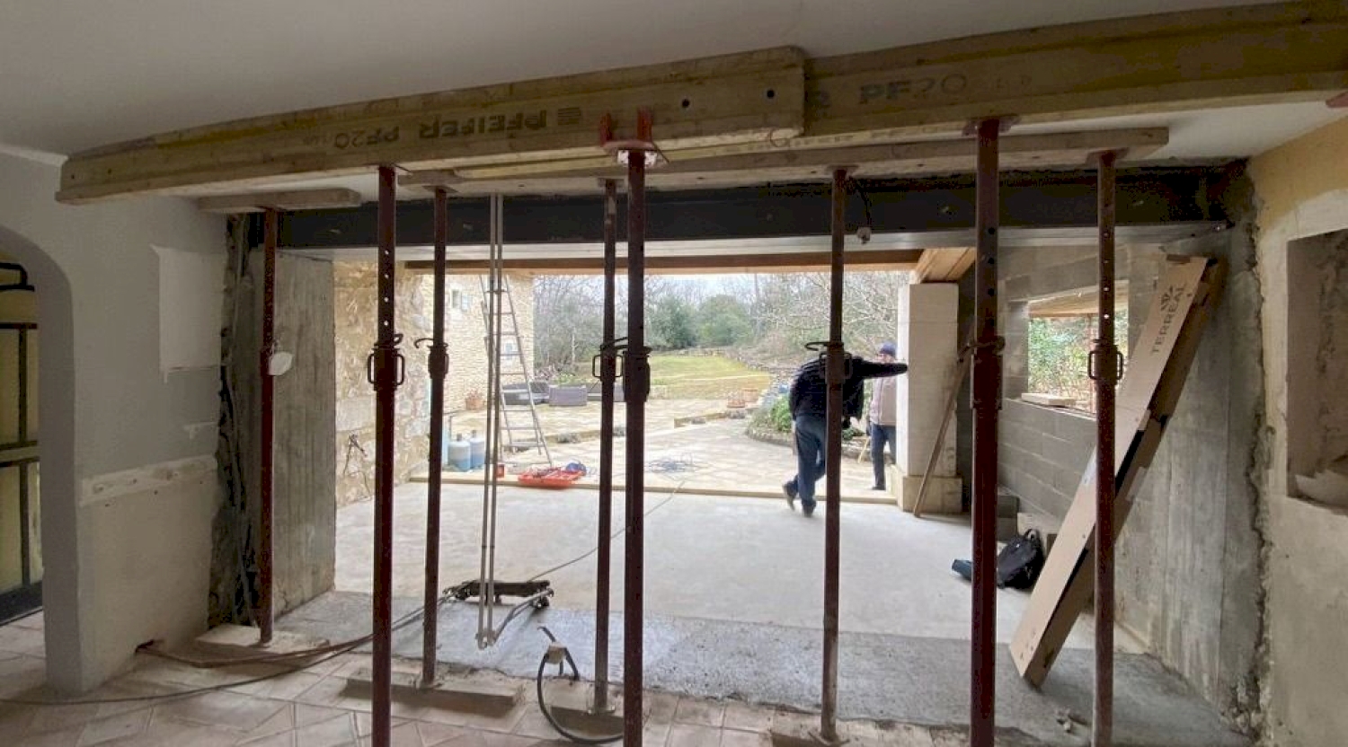 Création d'une cuisine dans un Mas du 19ème - Lubéron