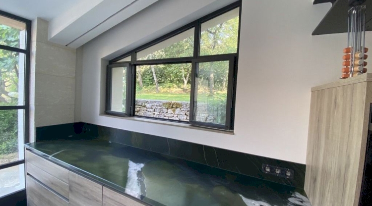 Création d'une cuisine dans un Mas du 19ème - Lubéron